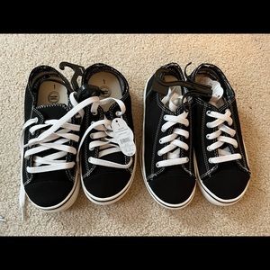Kids shoes 2 pairs nwt size 1
